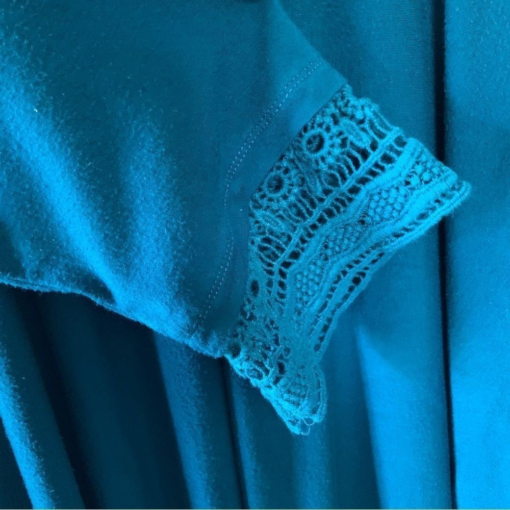 ALTAR'D STATE Women's Embroidered Sleeve Hi Low Tunic Top Teal Blue Size Medium - Picture 6 of 12